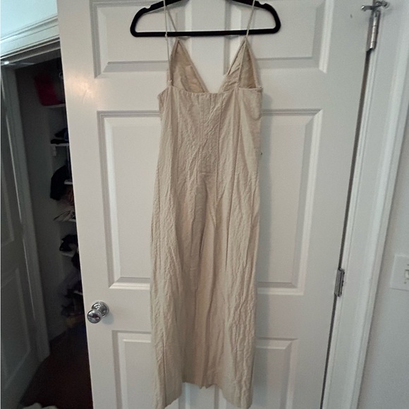 Cream linen maxi dress with front slit - Picture 2 of 6